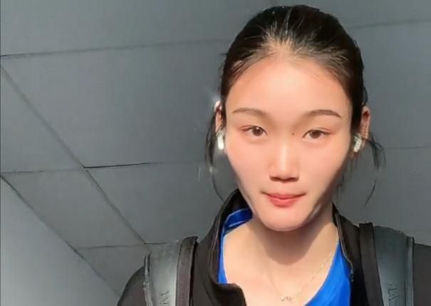美女脱衣服的网站在线观看