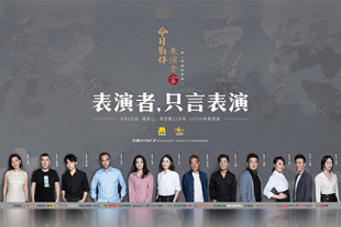 女人扒开大腿让男人捅